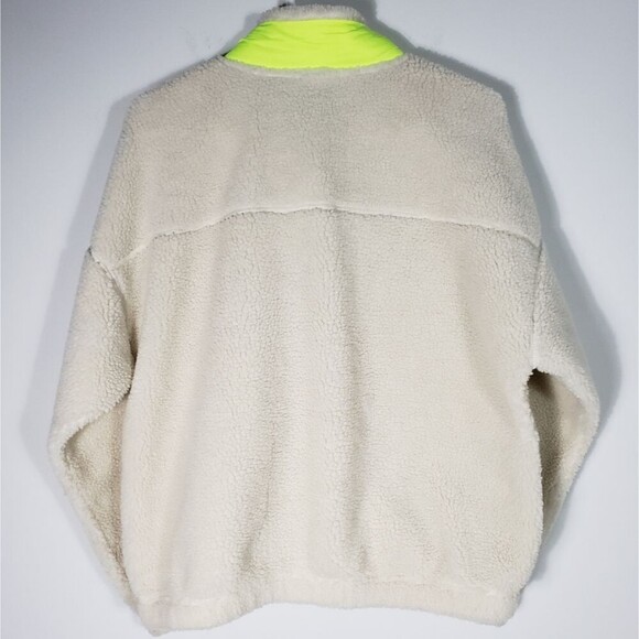 Old Navy Cozy Sherpa Snap-Front Flurry Crop Jacket Size Large - Picture 5 of 9